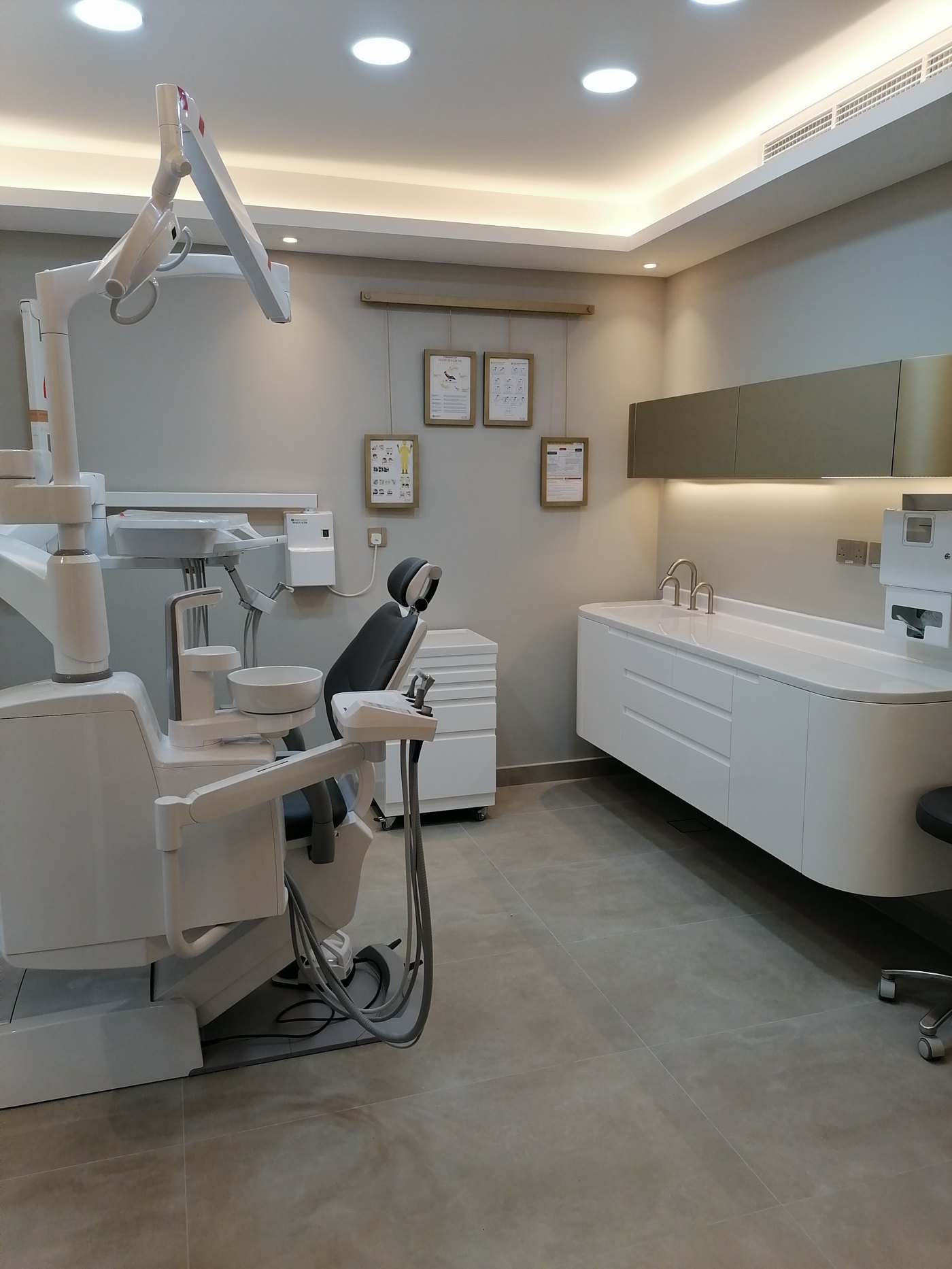 ICDE Dental Clinic treatment room